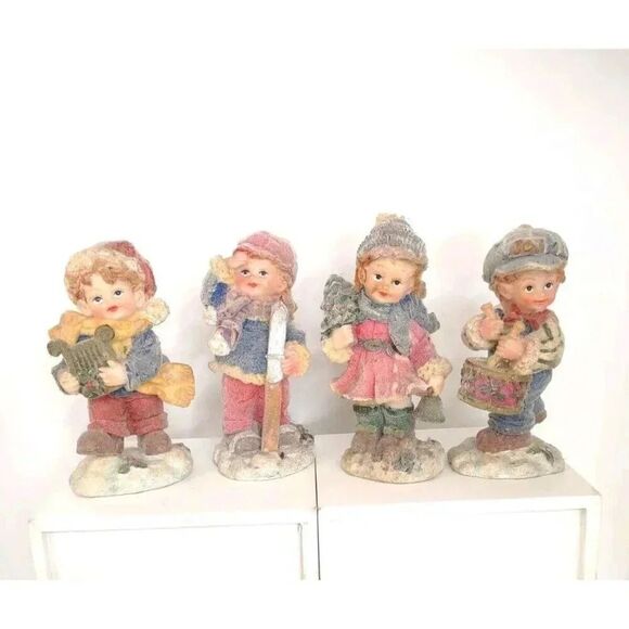 Christmas Figurines of 2 Girls and 2 Boys 4.25" Tall K's Collection - Picture 1 of 16